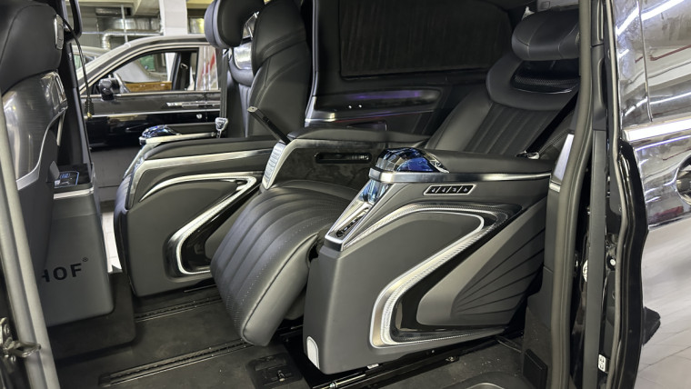 Mercedes V-Class с сиденьями нулевой гравитации