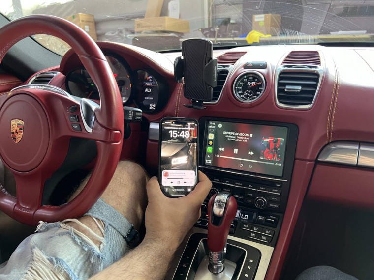 Apple CarPlay в Порш 911