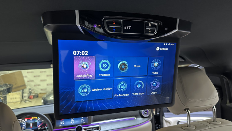 Потолочный монитор в Mercedes V-Class